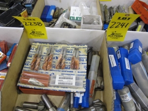 LOT MISC REAMERS & MILLING CUTTERS (G-49) LOADING & HANDLING FEE $10-2238