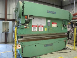 WYSONG 150-10, 12' X 150 TON CAPACITY, HYDRAULIC, 120" BETWEEN HOUSING, MOTORIZED RAM ADJUSTMENT, AIR FOOT PEDAL, PROTECH LIGHT CURTAINS, FRONT OPERATED BACK GAUGE, S/N P1341130 (G-40) LOADING & HANDLING FEE $1,500-2370