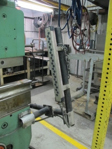 WYSONG 150-10, 12' X 150 TON CAPACITY, HYDRAULIC, 120" BETWEEN HOUSING, MOTORIZED RAM ADJUSTMENT, AIR FOOT PEDAL, PROTECH LIGHT CURTAINS, FRONT OPERATED BACK GAUGE, S/N P1341130 (G-40) LOADING & HANDLING FEE $1,500-2370