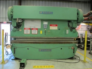 WYSONG 150-10, 12' X 150 TON CAPACITY, HYDRAULIC, 120" BETWEEN HOUSING, MOTORIZED RAM ADJUSTMENT, AIR FOOT PEDAL, PROTECH LIGHT CURTAINS, FRONT OPERATED BACK GAUGE, S/N P1341130 (G-40) LOADING & HANDLING FEE $1,500-2370