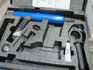 SASE NEEDLE SCALER MODEL NP34 (G-40) LOADING & HANDLING FEE $10-2396