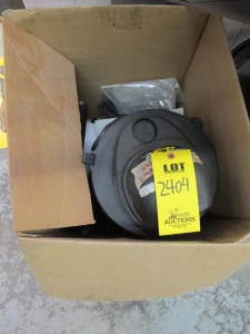 LOT PIPE WRENCHES, HAMMERS, HACK SAWS, CLAMPS AND RELATED TOOLS (G-40) LOADING & HANDLING FEE $10-2404