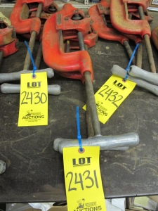 LOT (2) RIDGID HEAVY DUTY 2-4" PIPE CUTTERS (G-20) LOADING & HANDLING FEE $10-2431