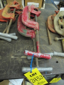 LOT (3) RIDGID HEAVY DUTY 2-4" PIPE CUTTERS (G-20) LOADING & HANDLING FEE $10-2433