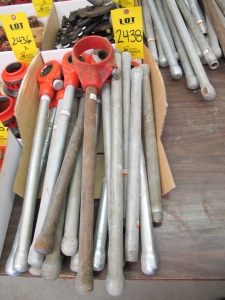 LOT BOX OF RIDGID DIE HANDLES (G-20) LOADING & HANDLING FEE $10-2438