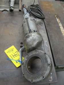 RIDGID MODEL 700 ELECTRIC PIPE THREADER (G-20) LOADING & HANDLING FEE $10-2441