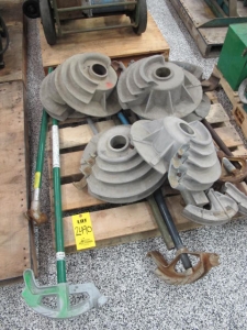 LOT GREENLEE BENDING HEADS AND MANUAL PIPE BENDERS (G-20) LOADING & HANDLING FEE $25-2490