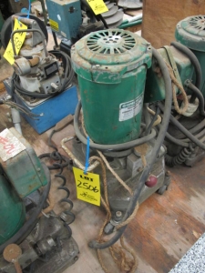 GREENLEE HYDRAULIC POWER PUMP (G-20) LOADING & HANDLING FEE $25-2506