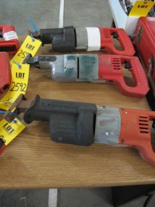 LOT (3) BATTERY POWERED MILWAUKEE SAWZALLS (NO BATTERIES) (G-20) LOADING & HANDLING FEE $10-2592