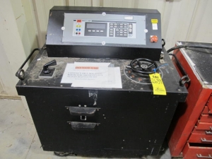 AVO MULTI-AMP ADJUSTABLE VOLT METER (G-20) LOADING & HANDLING FEE $10-2639