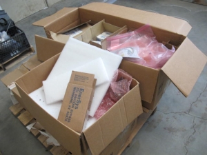 LOT PALLET MISC GLOVES (G-20) LOADING & HANDLING FEE $25-2660
