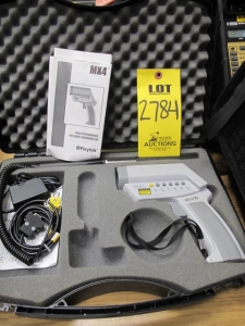 RAYTEK MODEL M3-6703 DIGITAL TEMPERATURE READER (G-44) LOADING & HANDLING FEE $10-2784