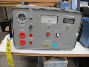 VANGUARD INSTRUMENTS AUTO-OHM LOW RESISTANCE METER (G-44) LOADING & HANDLING FEE $10-2817