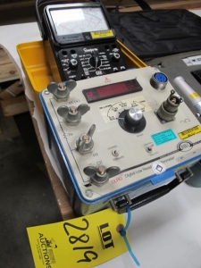 BIDDLE INSTRUMENTS CAT NO. 247010-3 DIGITAL LOW RESISTANCE OHMMETER W/ SIMPSON 260V-OHM-MILLIAMMETER (G-44) LOADING & HANDLING FEE $10-2819