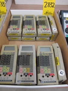 LOT (14) FLUKE MODEL 8060A TRUE RMS MULTIMETER (G-44) LOADING & HANDLING FEE $10-2832