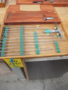 LOT (2) STARRETT MICRO DEPTH GAUGE & STARRETT 0"-12" DEPTH GAUGE (G-44) LOADING & HANDLING FEE $10-2895