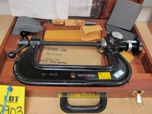 AMES MODEL 10861 PRECISION HARDNESS TESTER (G-44) LOADING & HANDLING FEE $10-2903