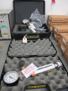 LDS VACUUM PRODUCTS MODEL F8473325 CALIBRATED GAS LEAK TESTER (G-44) LOADING & HANDLING FEE $10-2986
