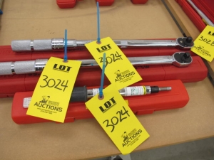 LOT (3) 1/2" TORQUE WRENCHES (G-44) LOADING & HANDLING FEE $10-3024