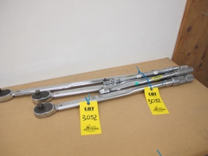 LOT (5) ASST'D 3/8", 1/2" & 3/4" TORQUE WRENCHES (G-44) LOADING & HANDLING FEE $10-3032