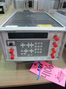 WAVETEK MODEL 278 12MHZ PROGRAMMABLE SYNTHESIZED FUNCTION GENERATOR (G-44) LOADING & HANDLING FEE $10-4106