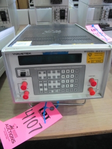 WAVETEK MODEL 271 12MHZ PROGRAMMABLE SYNTHESIZED FUNCTION GENERATOR (G-44) LOADING & HANDLING FEE $10-4107