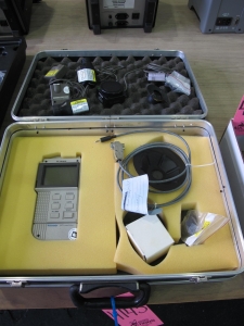TEKTRONIX MODEL J17 LUMACOLOR W/ ACCESSORIES (G-44) LOADING & HANDLING FEE $10-4145
