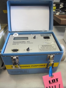 PAROSCIENTIFIC MODEL 761 DIGIQUARTZ PORTABLE STANDARD DIGITAL TESTER (G-44) LOADING & HANDLING FEE $10-4166