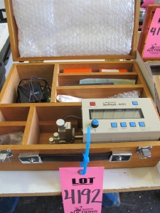 MITUTOYO MODEL SURFTEST-401 PRECISION SURFACE INDICATOR (G-44) LOADING & HANDLING FEE $10-4192