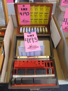 LOT MISC GAUGE BLOCKS & GAUGE PINS (G-44) LOADING & HANDLING FEE $10-4193