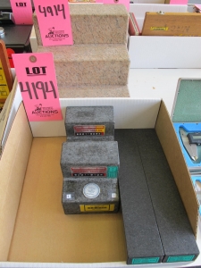 LOT MISC PRECISION GRANITE SURFACE PLATES (G-44) LOADING & HANDLING FEE $10-4194