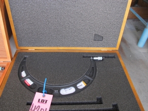 STARRETT MODEL 436 13'-14" MICROMETER (G-44) LOADING & HANDLING FEE $10-4201