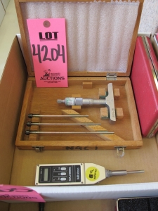MITUTOYO DIAL TYPE DEPTH GAUGE (G-44) LOADING & HANDLING FEE $10-4204