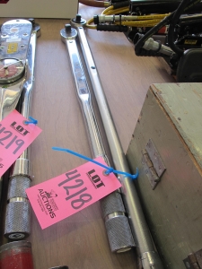 LOT (2) 3/4" TORQUE WRENCHES (G-44) LOADING & HANDLING FEE $10-4218