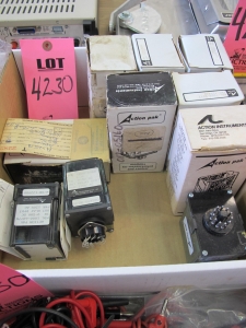 LOT (4) BOXES MISC LAMINAR FLOW ELEMENTS, (1) BOX MISC CURRENT SENSORS, (1) BOX MEASUREMENT CONTROL MODULES & (1) BOX TEST LEADS (G-44) LOADING & HANDLING FEE $10-4230