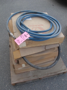 LOT MISC GRACO HOSE (G-44) LOADING & HANDLING FEE $25-4236C