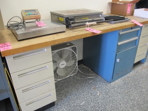 LISTA HEAVY DUTY INDUSTRIAL WORK BENCH W/ 10 DRAWERS & MAPLE TOP (G-44) LOADING & HANDLING FEE $50-4240
