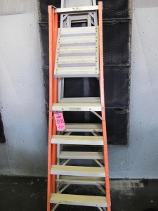 LOT (1) 7' PLATFORM LADDER & (1) 8' A-FRAME LADDER (G-44) LOADING & HANDLING FEE $10-4248