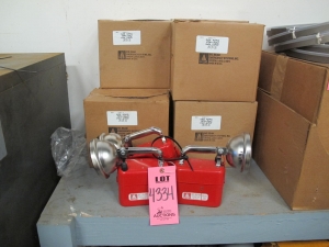 LOT (10) BIG BEAM MODEL 266 PORTABLE LANTERNS (G-30) LOADING & HANDLING FEE $10-4334