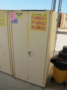 JUSTRITE 2-DOOR FLAMMABLE LIQUID SAFETY STORAGE CABINET (G-30) LOADING & HANDLING FEE $50-4369
