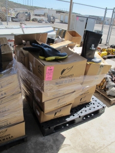 LOT RUBBER BOOTS (G-30) LOADING & HANDLING FEE $25-4387