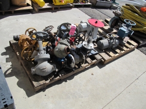 LOT (2) PALLETS MISC GATE & BUTTERFLY VALVES (G-30) LOADING & HANDLING FEE $25-4390