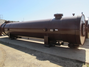 2010 THERMAL ENGINEERING INTERNATIONAL TURBINE PLANT COOLING WATER HEAT EXCHANGER, DIMENSIONS: 79" O.D., OVERALL LENGTH: 494", SHELL WEIGHT: 64,215 LBS, TUBE TYPE: TITANIUM SB338 GRADE 2, TUBESHEET-STATIONARY SA-516-70 W/ TITANIUM CLAD, IMPINGEMENT PROTECTION S/S, S/N T1073503 (FOR COMPLETE DETAILS, SEE SPEC SHEET OR CALL) (G-22) LOADING & HANDLING FEE $15,000-4403