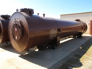 2010 THERMAL ENGINEERING INTERNATIONAL TURBINE PLANT COOLING WATER HEAT EXCHANGER, DIMENSIONS: 79" O.D., OVERALL LENGTH: 494", SHELL WEIGHT: 64,215 LBS, TUBE TYPE: TITANIUM SB338 GRADE 2, TUBESHEET-STATIONARY SA-516-70 W/ TITANIUM CLAD, IMPINGEMENT PROTECTION S/S, S/N T1073503 (FOR COMPLETE DETAILS, SEE SPEC SHEET OR CALL) (G-22) LOADING & HANDLING FEE $15,000-4403